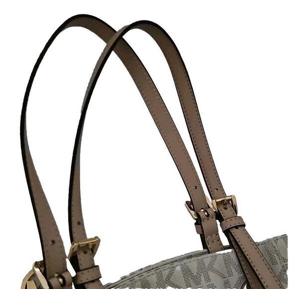 Michael Kors Tote Jet Set Logo Print Signature Vanilla Tote Handbag NWT - Picture 6 of 7